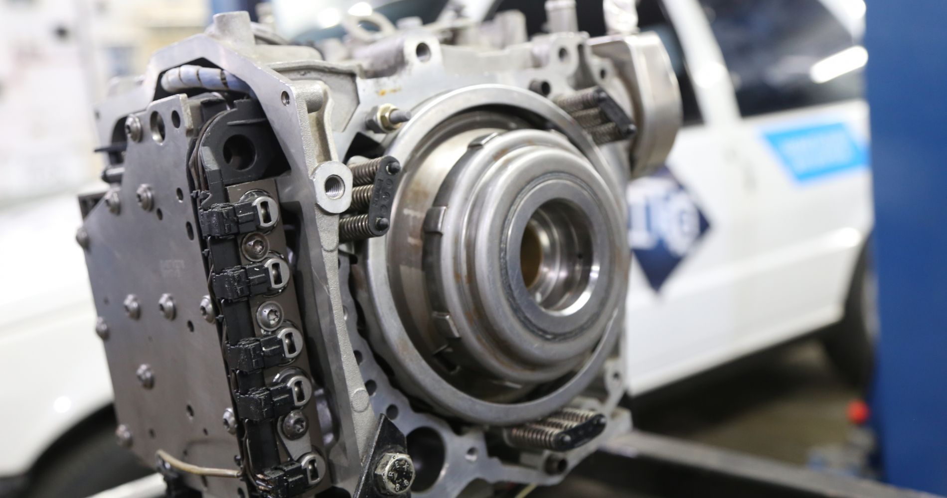 Transmisión Automática Vs. Transmisión Manual