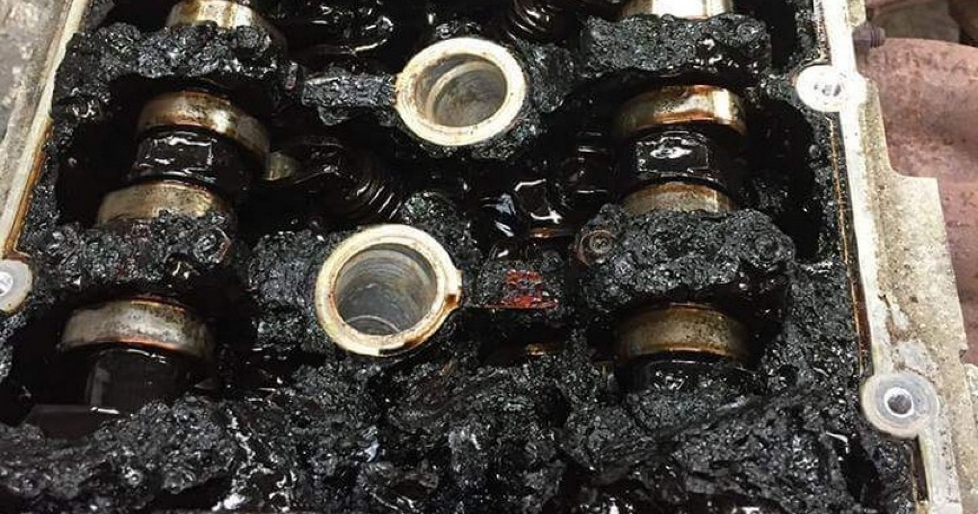 130.000 km sin cambiar el aceite, así queda tu motor