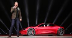 El Tesla Roadster de Elon Musk llegó al espacio