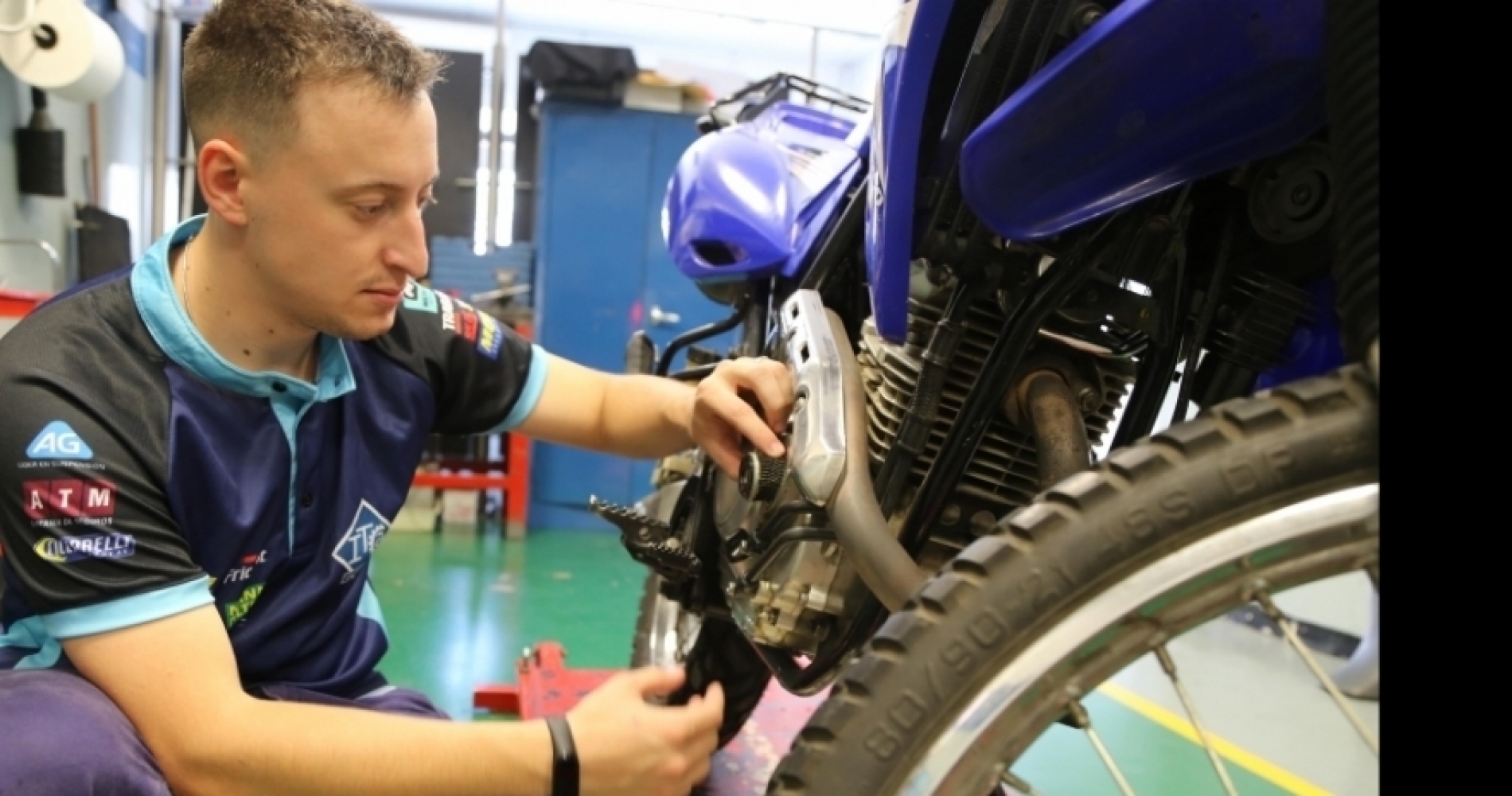 */¿Que debemos tener en cuenta al momento de seleccionar el lubricante correcto para una motocicleta?/*