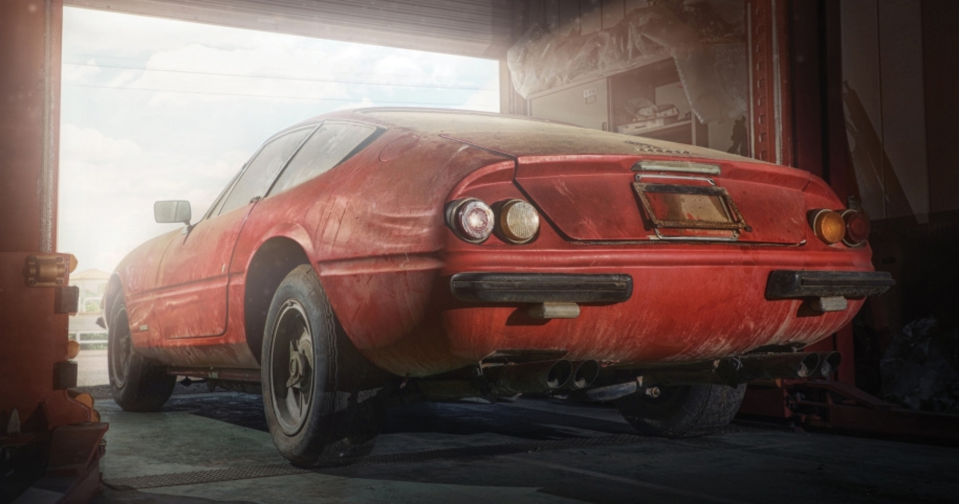 */Encuentran una Ferrari abandonada/*