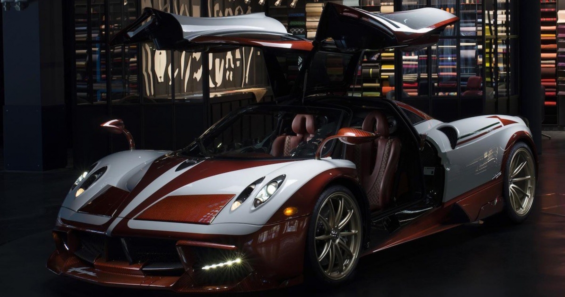 */En homenaje a una leyenda de Fiat, nació el Pagani Huayra Lampo/*