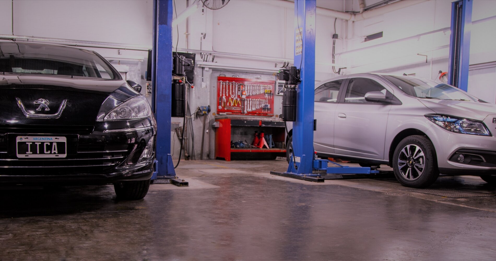 */Cómo atraer clientes a un taller automotriz/*