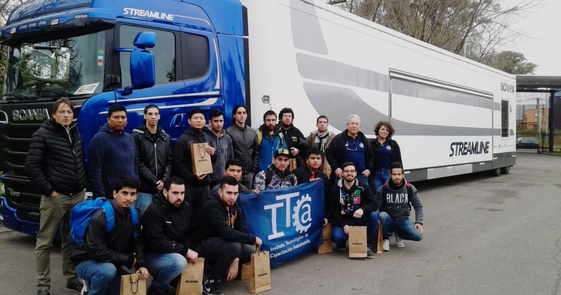 */Visita didáctica al Centro de Capacitación SCANIA ARGENTINA/*