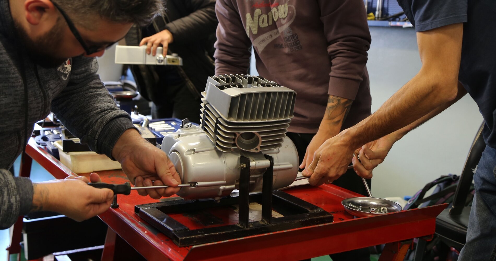 */Motor en 2 Tiempos/*