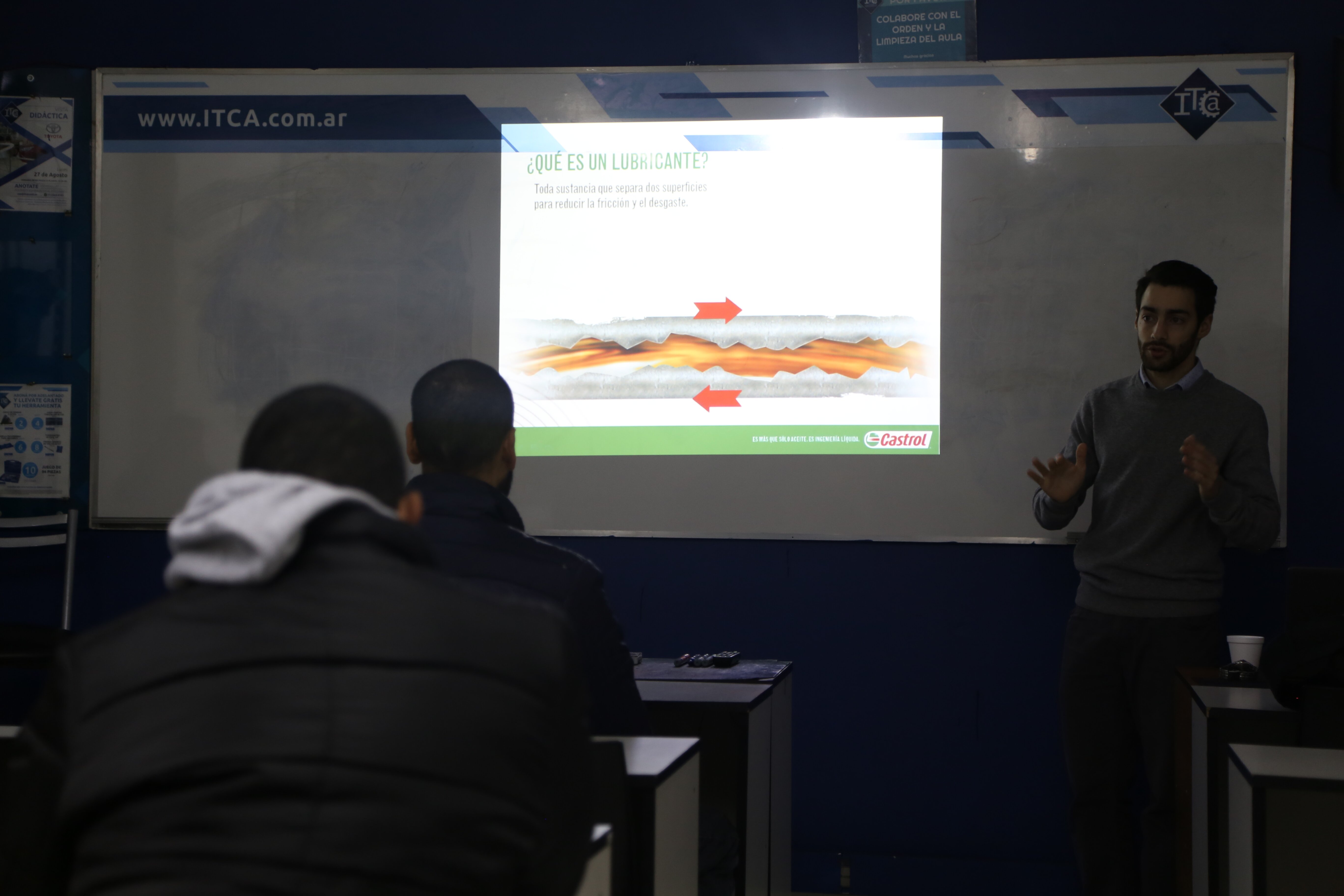*/Charla Técnica sobre Lubricantes de Motor - Invitado: CASTROL/*